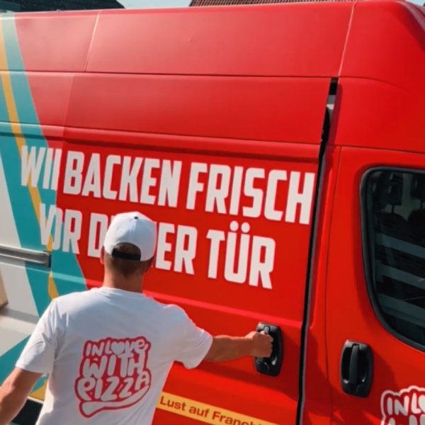 VIP Schwarze Karte. 1 Jahr GRATIS Pizza! – Bild 4